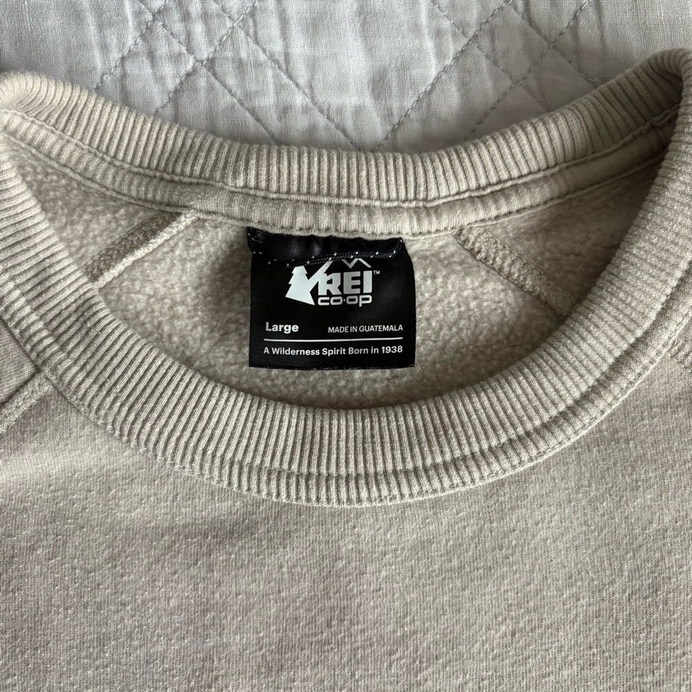REI Cream Men's Crewneck Sweatshirt - Picture 2 of 6